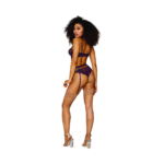Lingerie Set mit Strumpfhaltern und goldenen Ketten für einen sinnlichen Look | SexyPlus