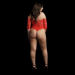 Spitzenbody mit Strasssteinen und Carmenausschnitt für glamouröse Kurven – Presents – Bild 5