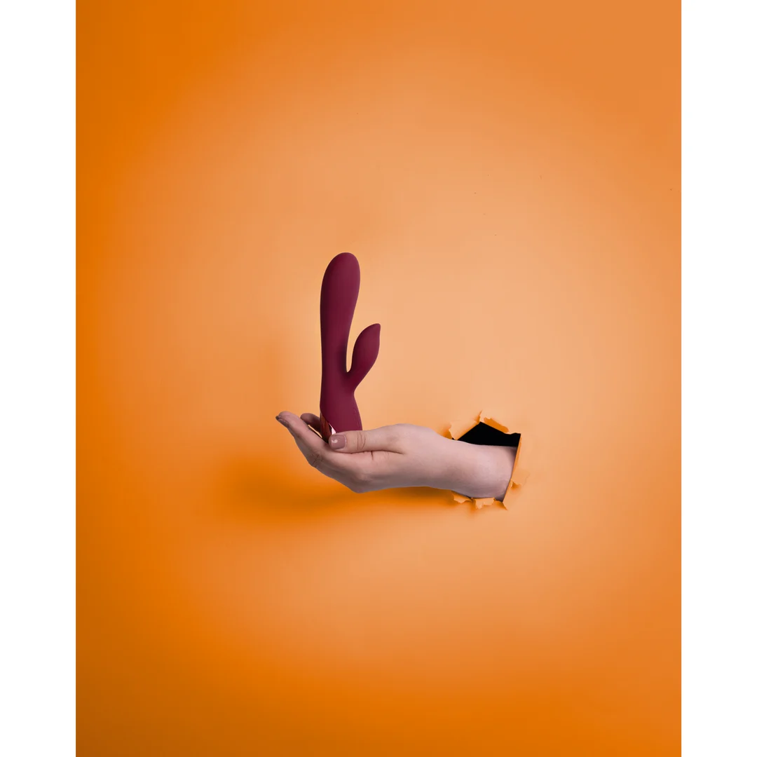 Loveline Rabbit Vibrator in dunklem Kirschrot – Bild 6