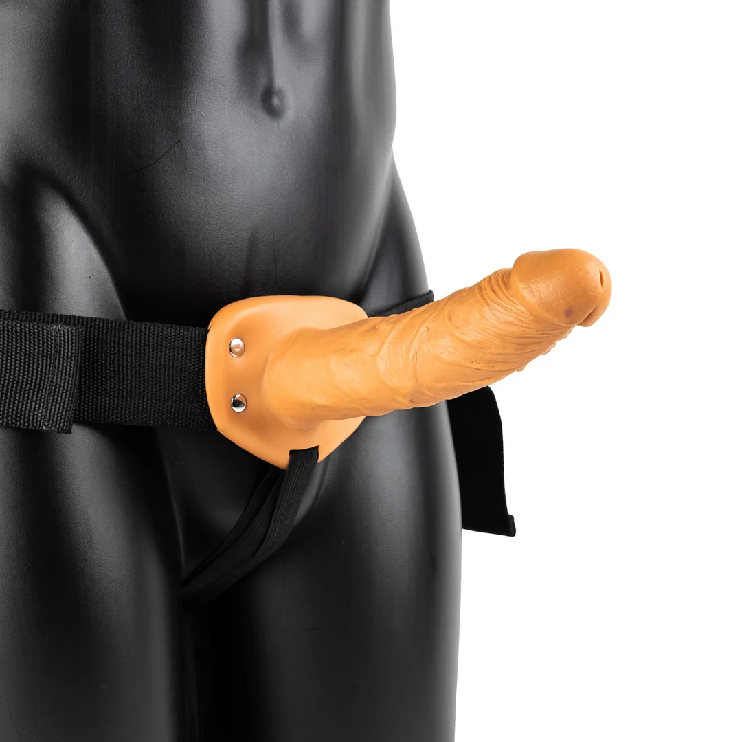 Realistischer Vibrator – hohler Strap on mit Fernbedienung – RealRock RealRock by Shots – Bild 8